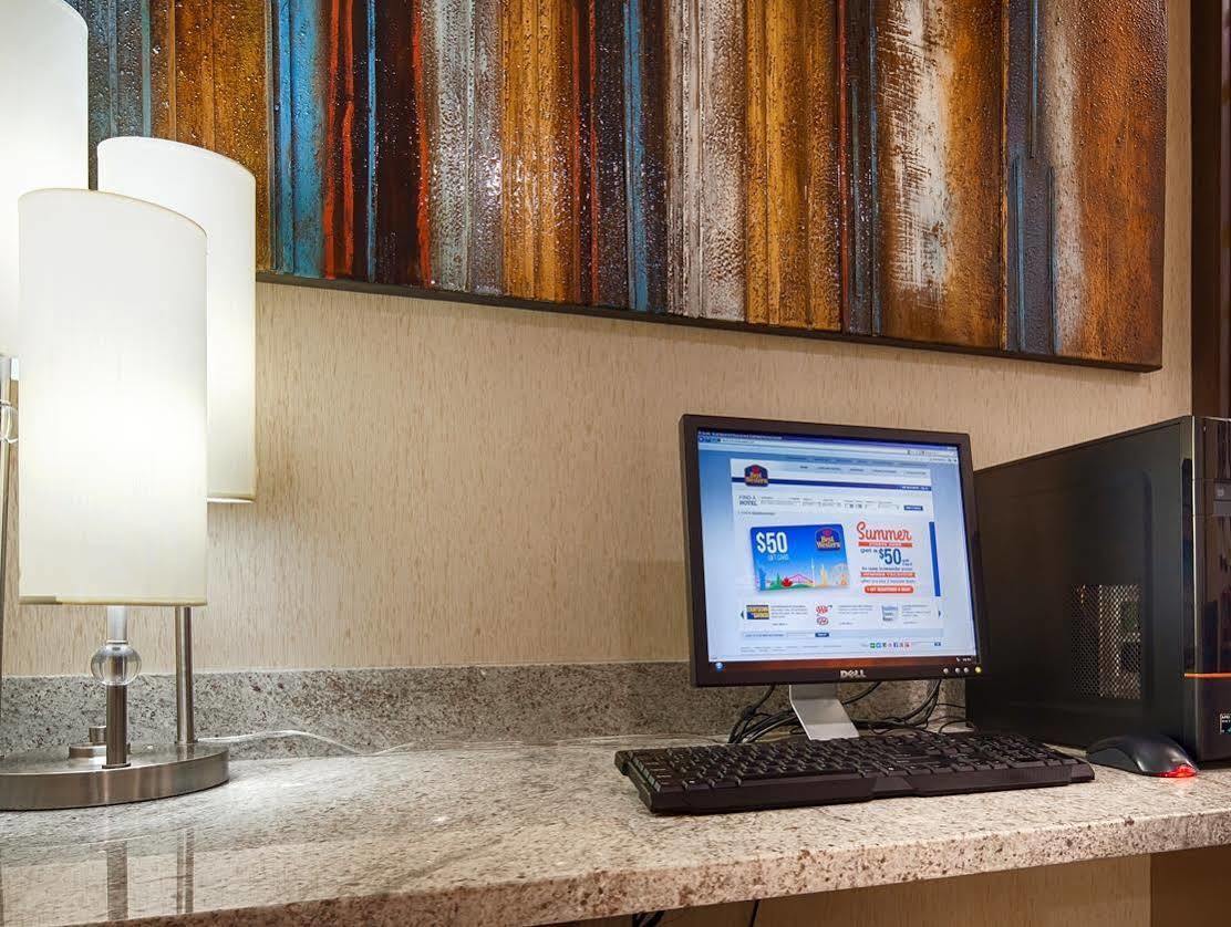 Best Western Plus Lake Worth Екстер'єр фото